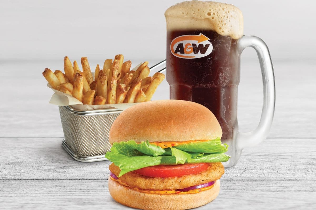 Combo Buddy Burger piri-piri au poulet / Spicy Piri-Piri Chicken Buddy Burger Combo