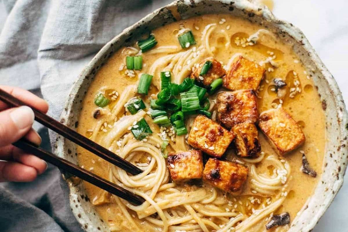 Teriyaki Tofu and Vegetable Ramen Noodle Soup (A784)