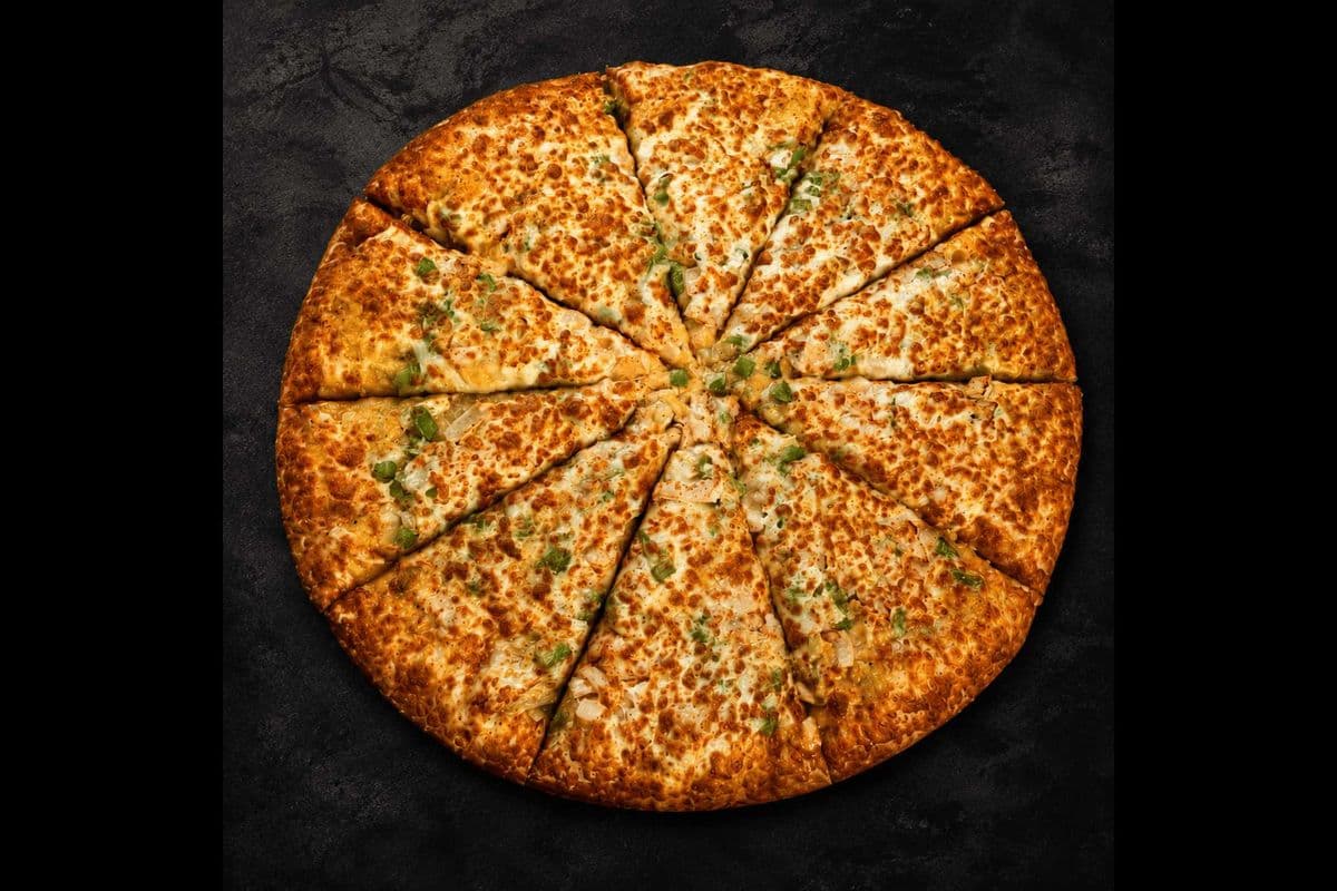 10" Chicken Garlic Sriracha Pizza