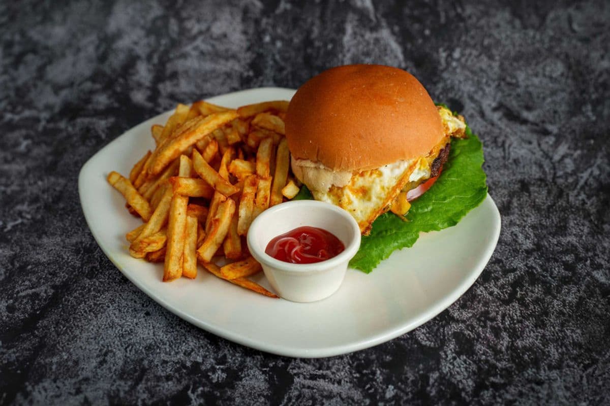 The Bedouins Cheese Burger