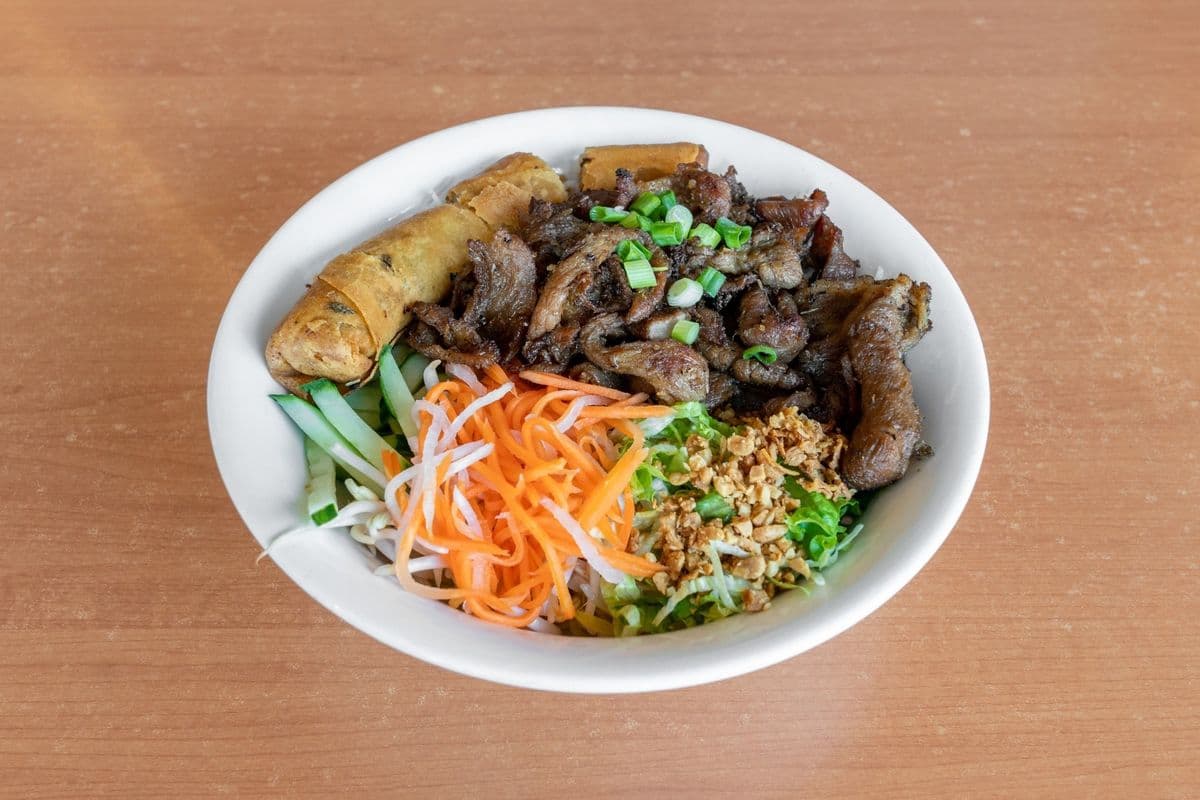 37a. Pork patty and spring roll - Bun Nem Nuong, Cha Gio