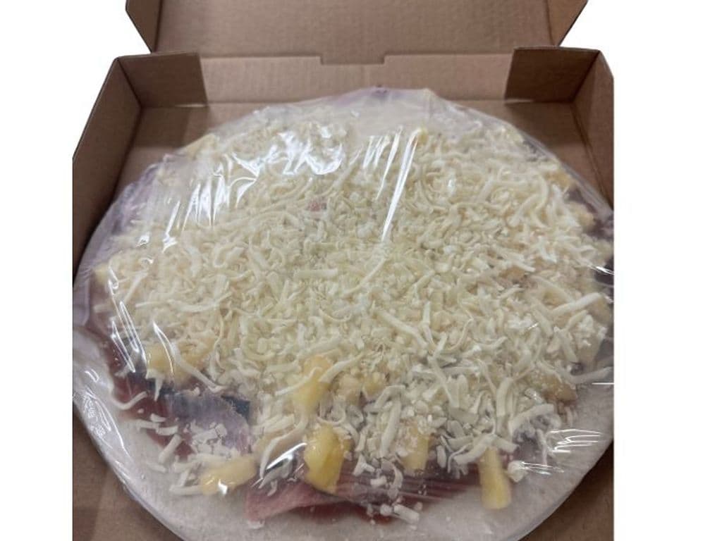 #4 FROZEN HAM & PINEAPPLE PIZZA (OO)