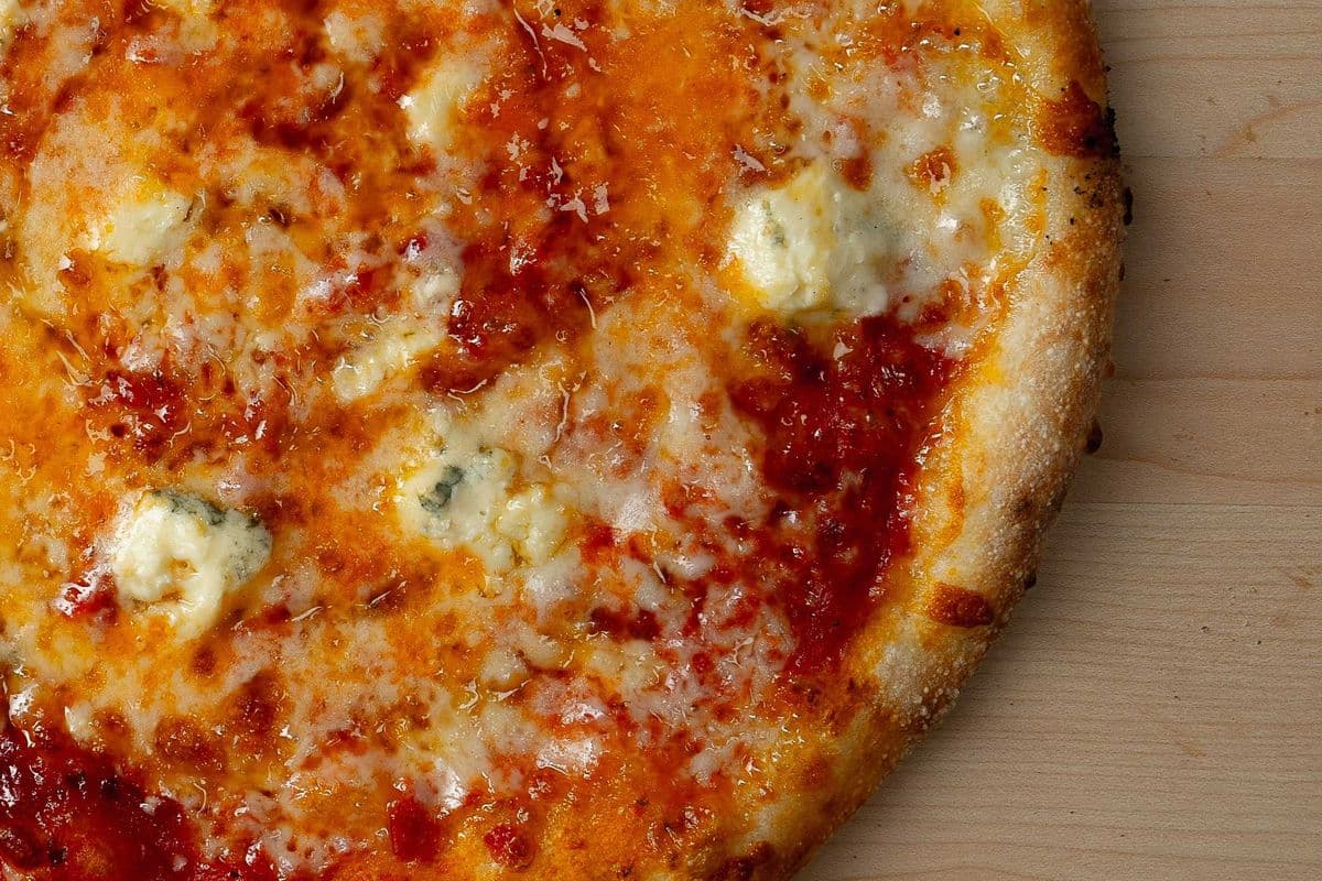 14" Quatro Formaggi Pizza