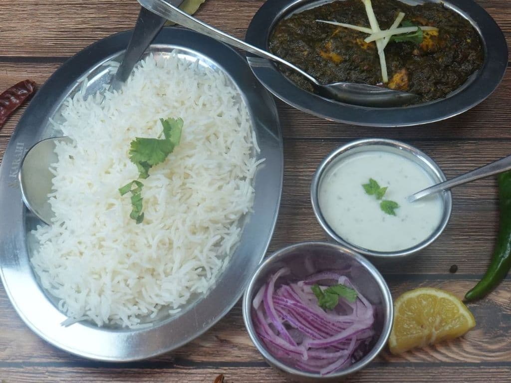 Palak Paneer( Served with Naan Or Rice)