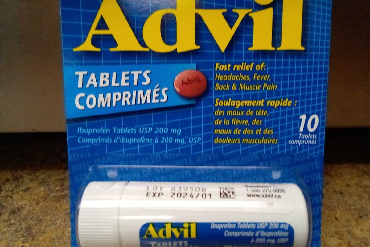 Advil (10 tablets)