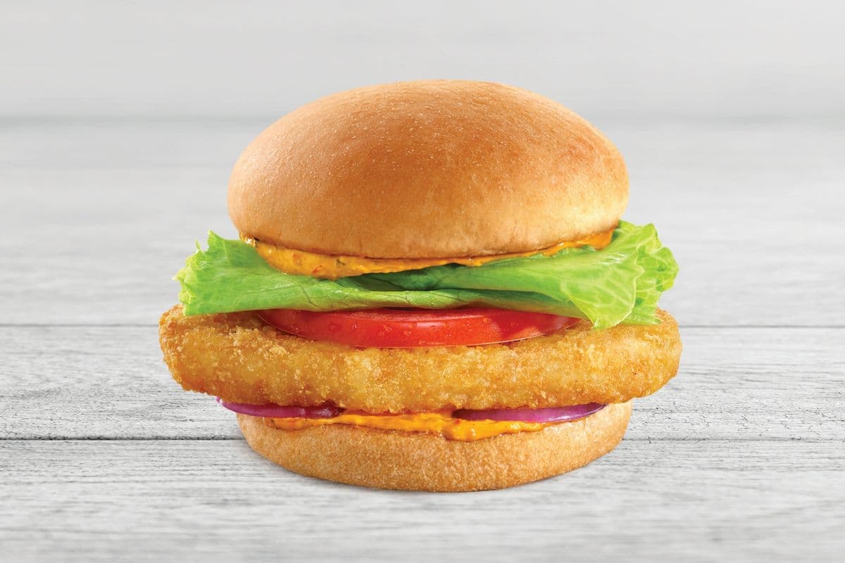 Buddy Burger piri-piri aux patates hachées brunes / Spicy Piri-Piri Potato Buddy Burger