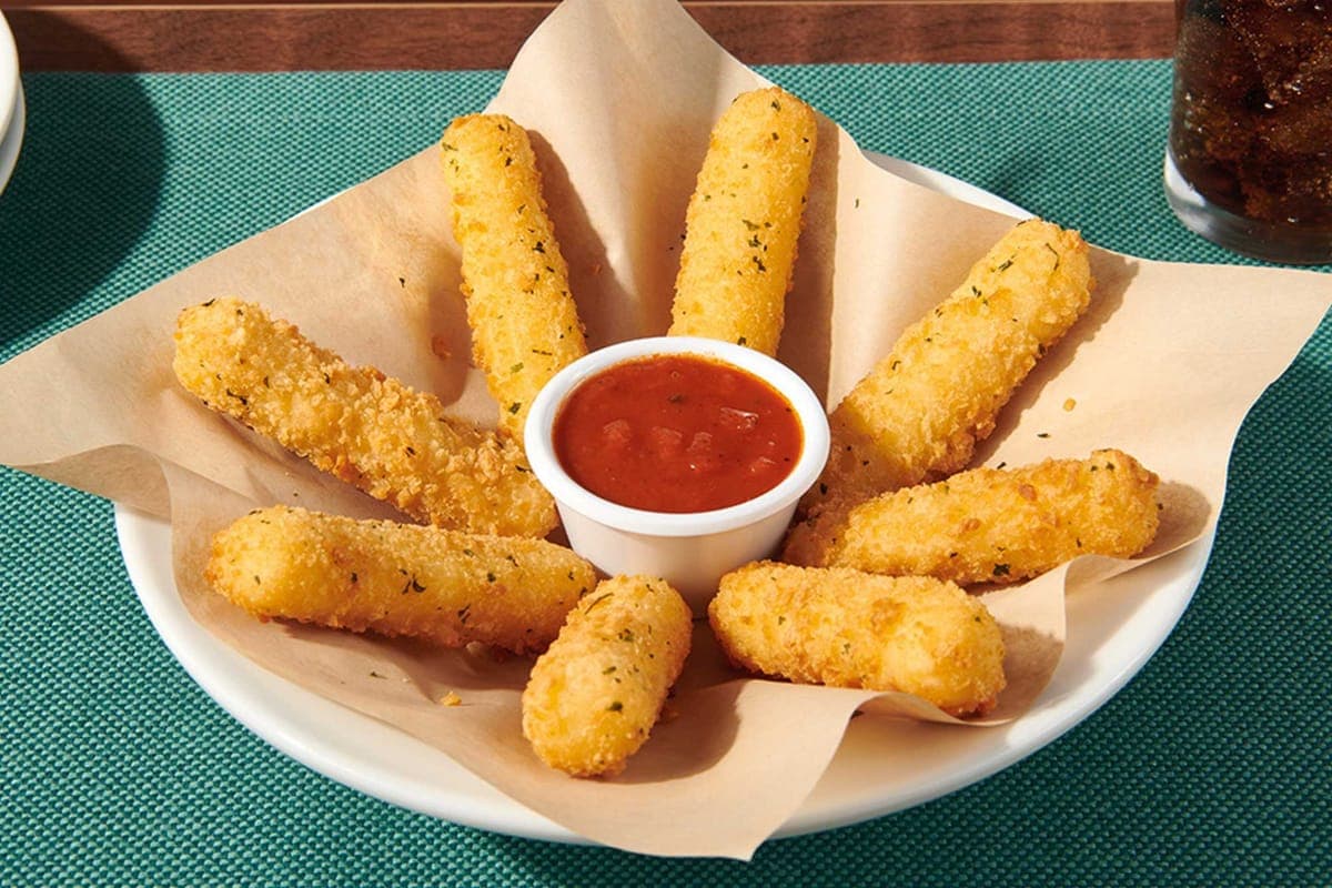 Mozzarella Cheese Sticks (630 Cals)