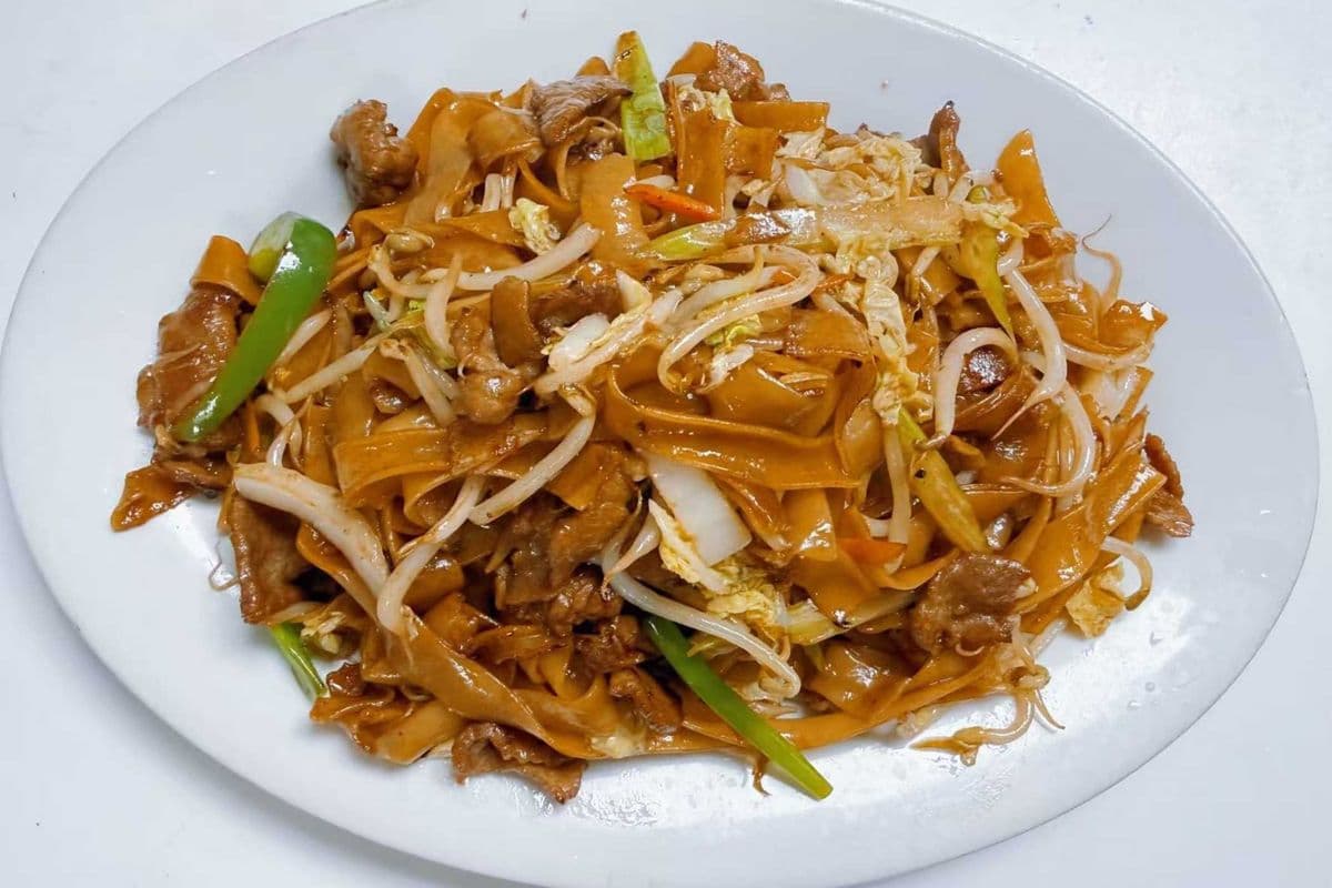 Fried Beef with Rice Noodles