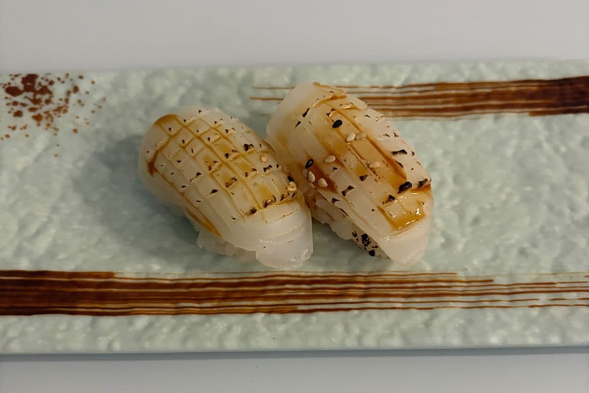 Torched squid sushi(2pcs)
