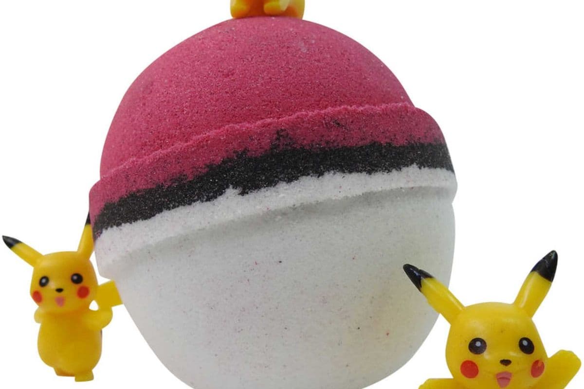 Bombe de bain avec jouet de la compagnie Paddhawan Pokeball