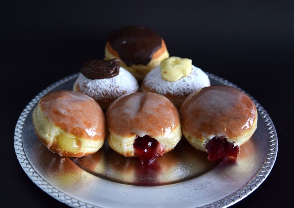 ASSORTED BOX OF 6 ITALIAN BOMBE