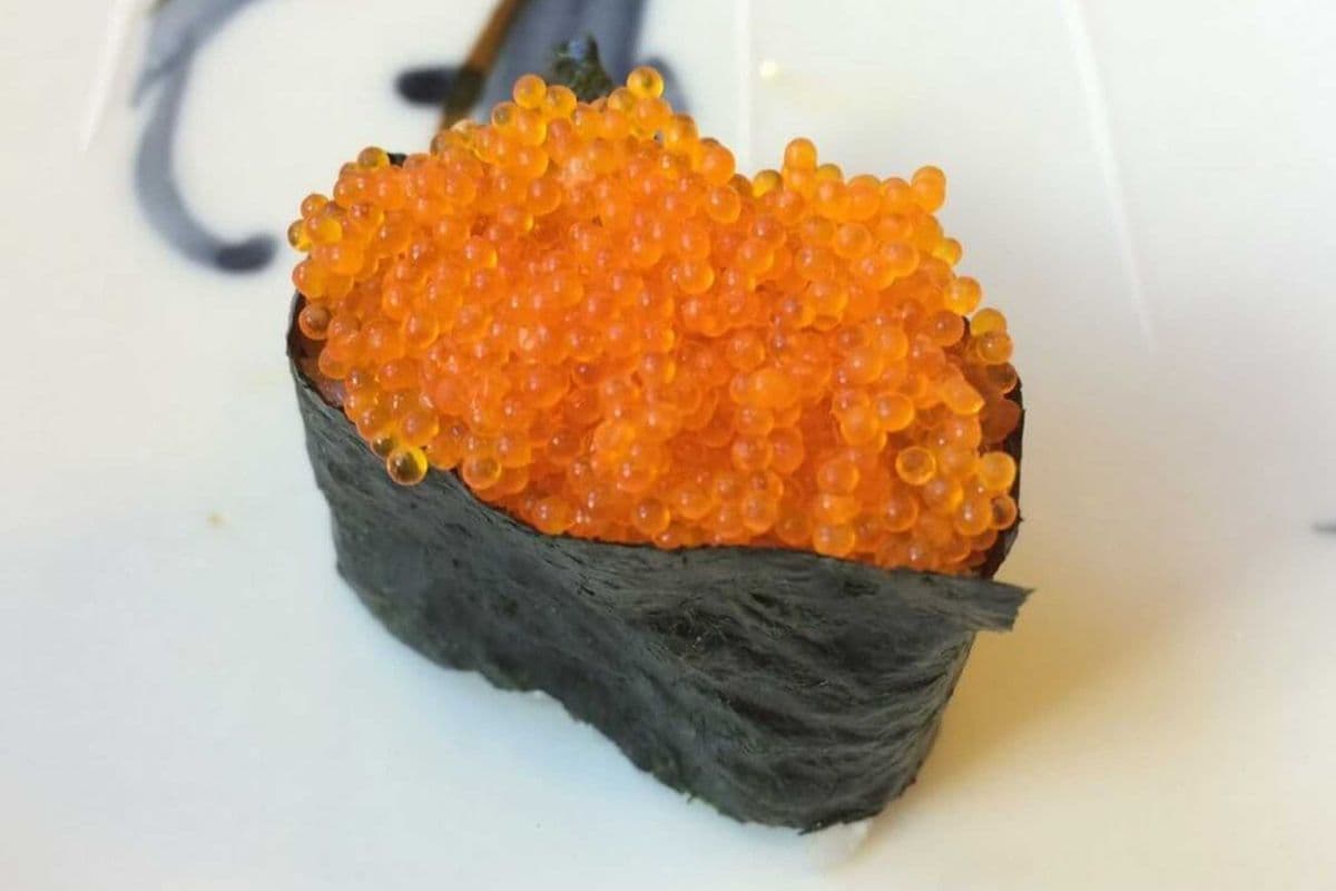 41. Tobiko Nigiris (2 pcs)
