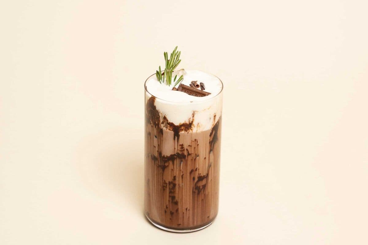 Chocolate Latte (16 oz)
