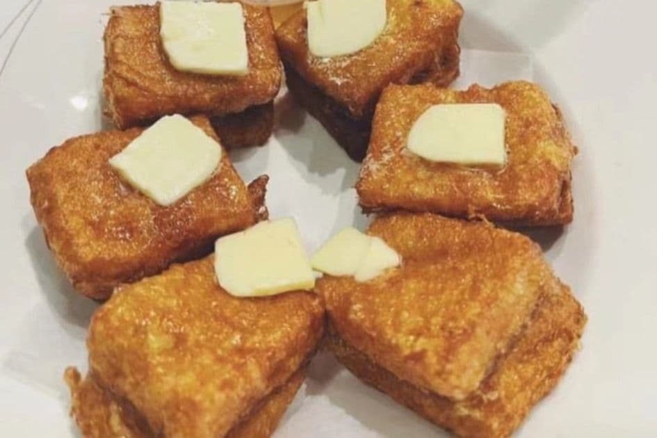 401. HK style pain doré avec beurre d'arachide / HK Style French Toast With Peanut Butter