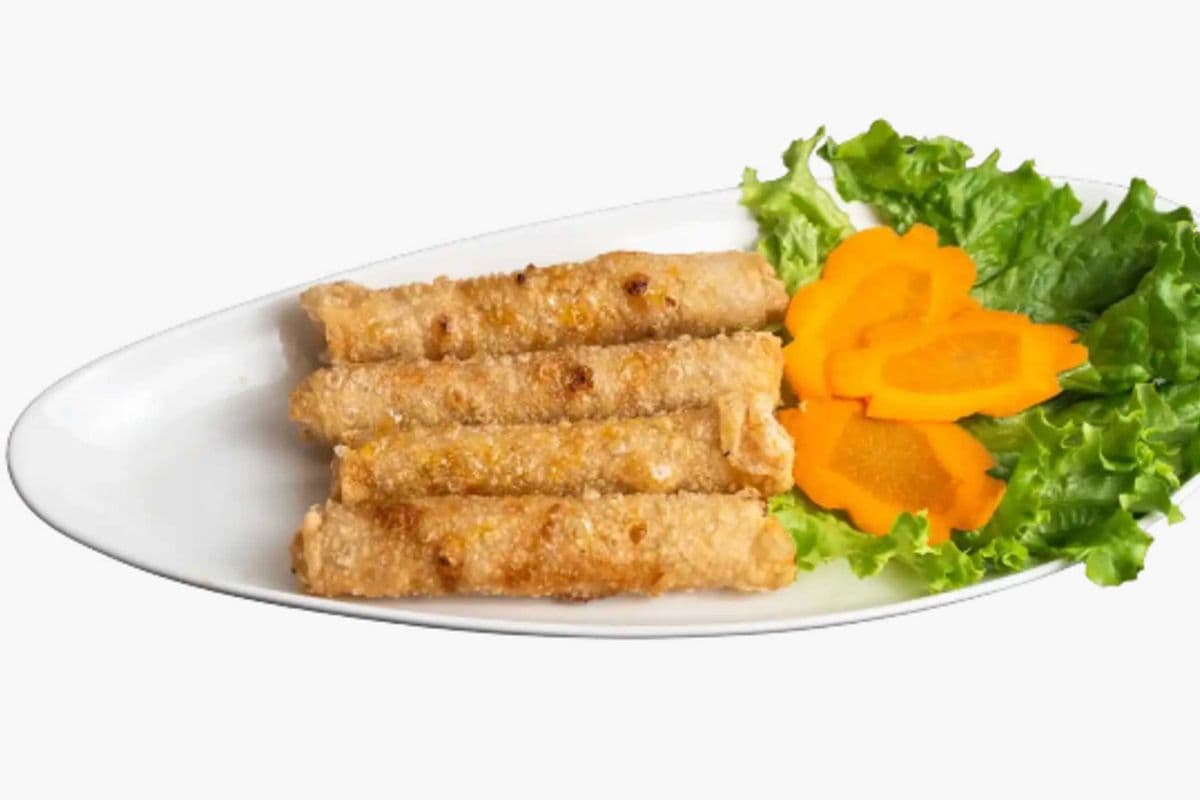 V61. Vegetarian Spring Rolls (4pcs)