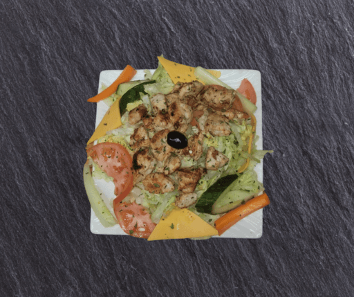 Salade du chef avec poulet grillé - 9 po