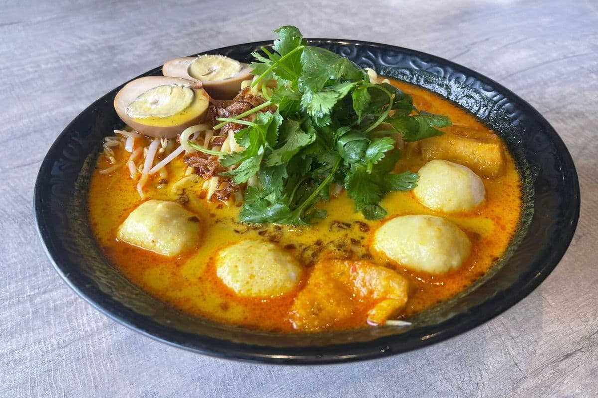 A24. Laksa Fuzhou Fish Ball Noodle Soup