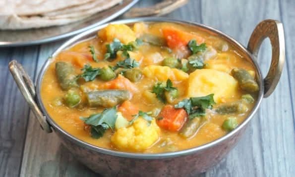 MIXED VEGETABLE KURMA