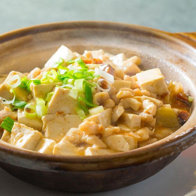 Diced Chicken with Tofu & Salted Fish Hot Pot 咸魚雞粒豆腐煲