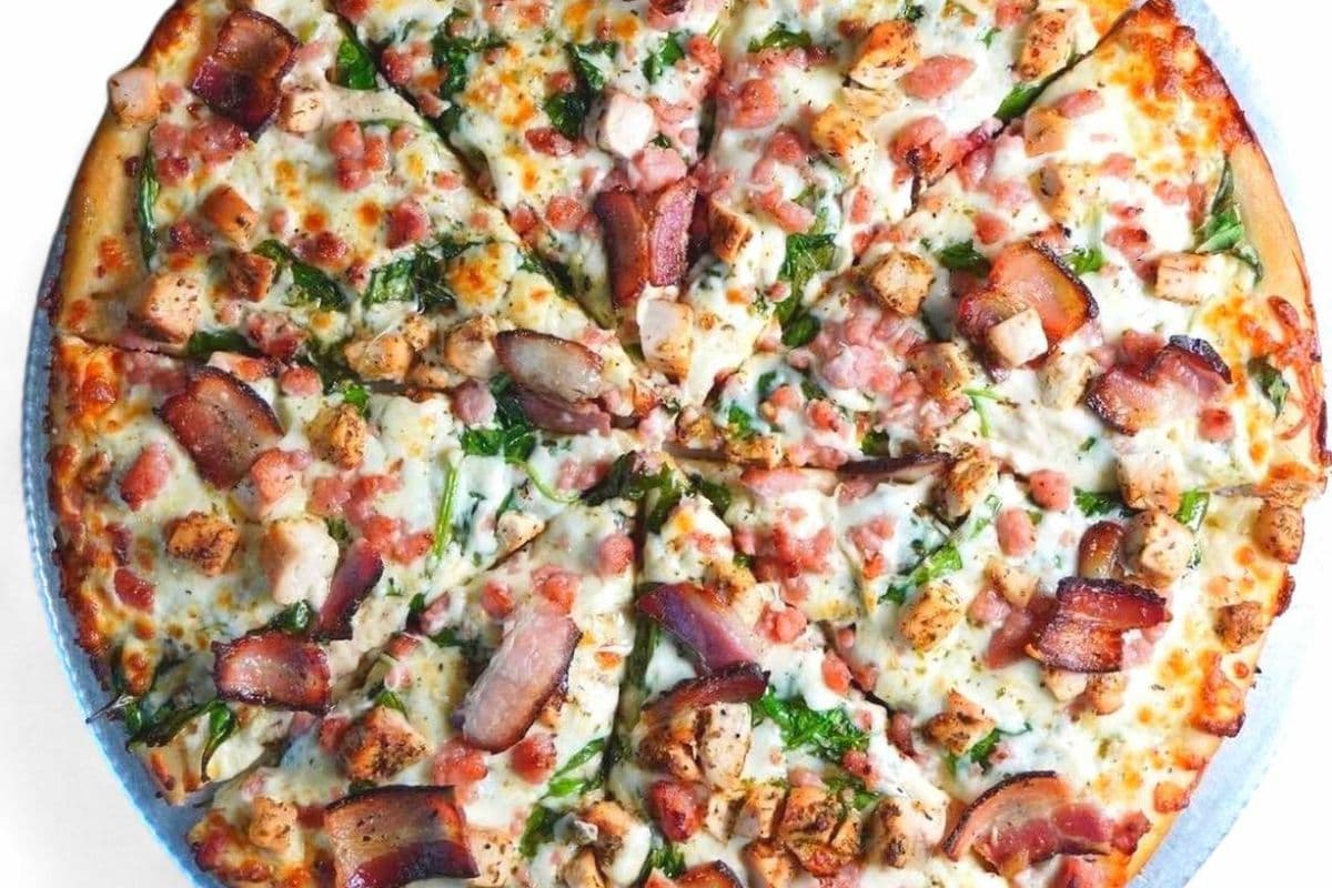 10" Small Bianco Chicken Bacon Pizza