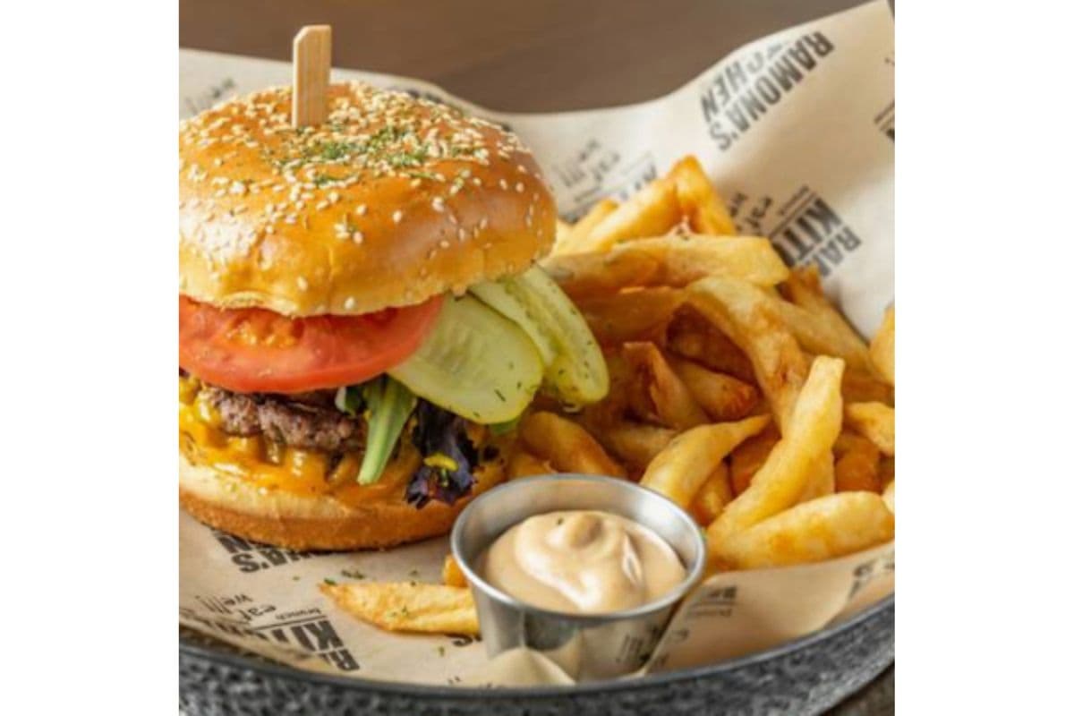 Deluxe Patty Melt Burger (6 oz)