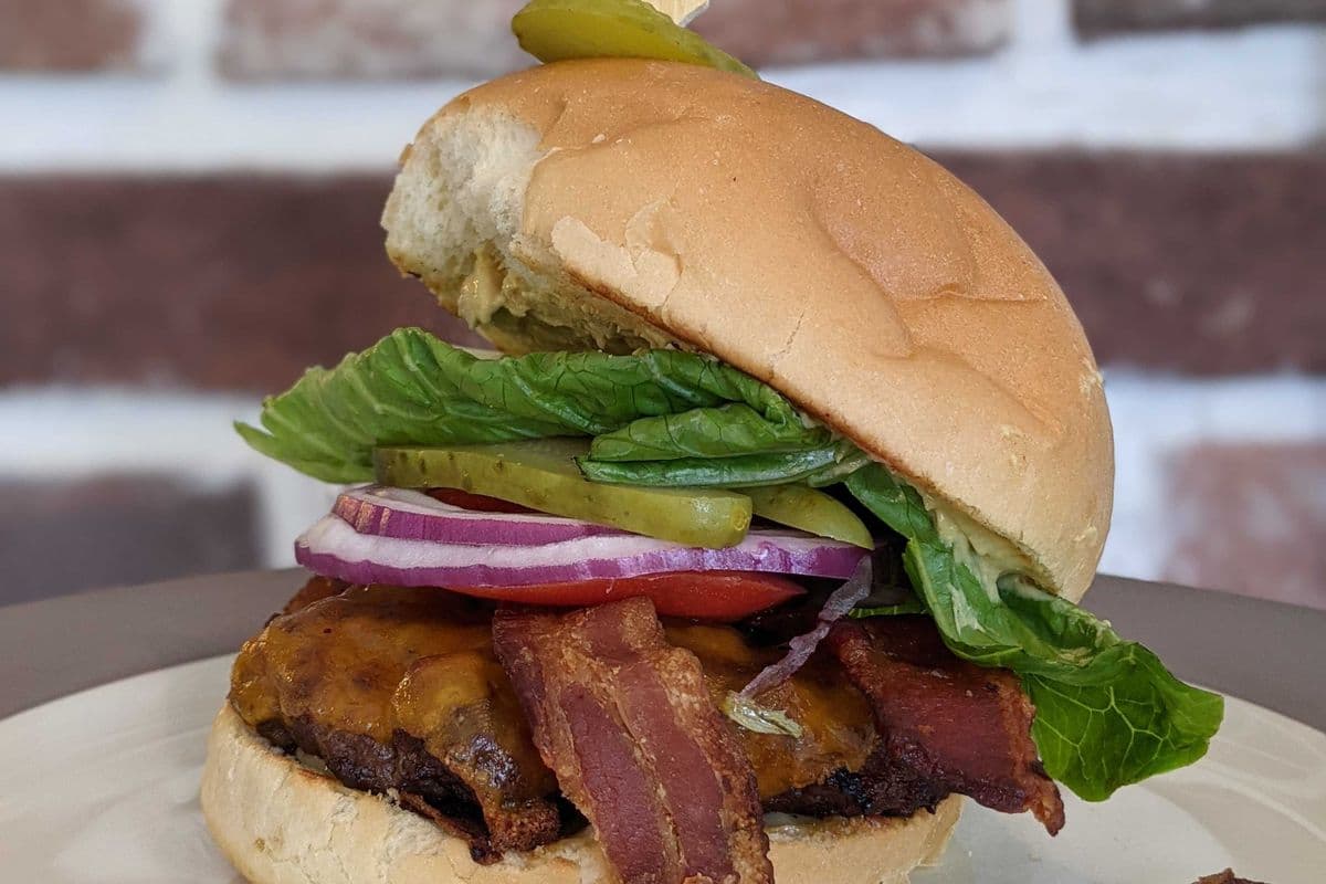 Classic Cheeseburger