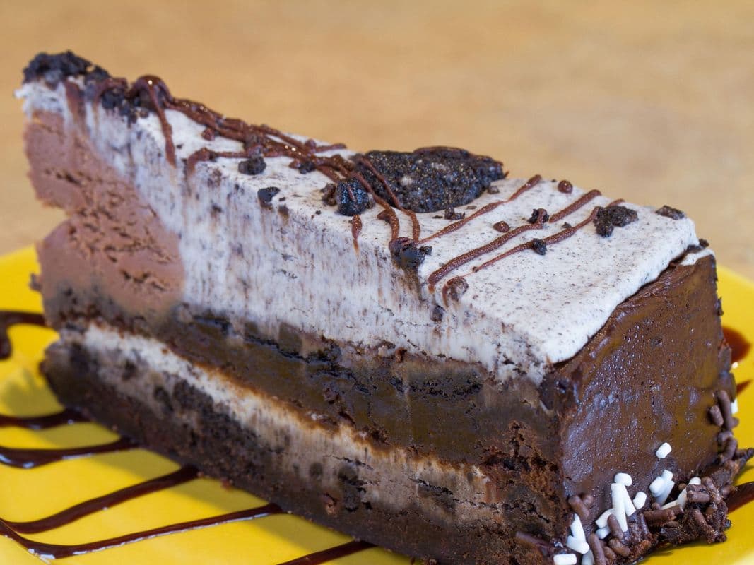 Cookies & Cream Cake