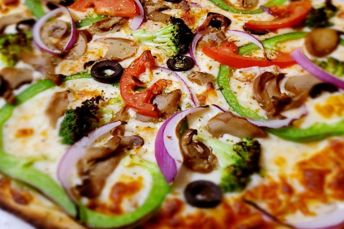 Pizza Végétarienne / Vegetarian Pizza