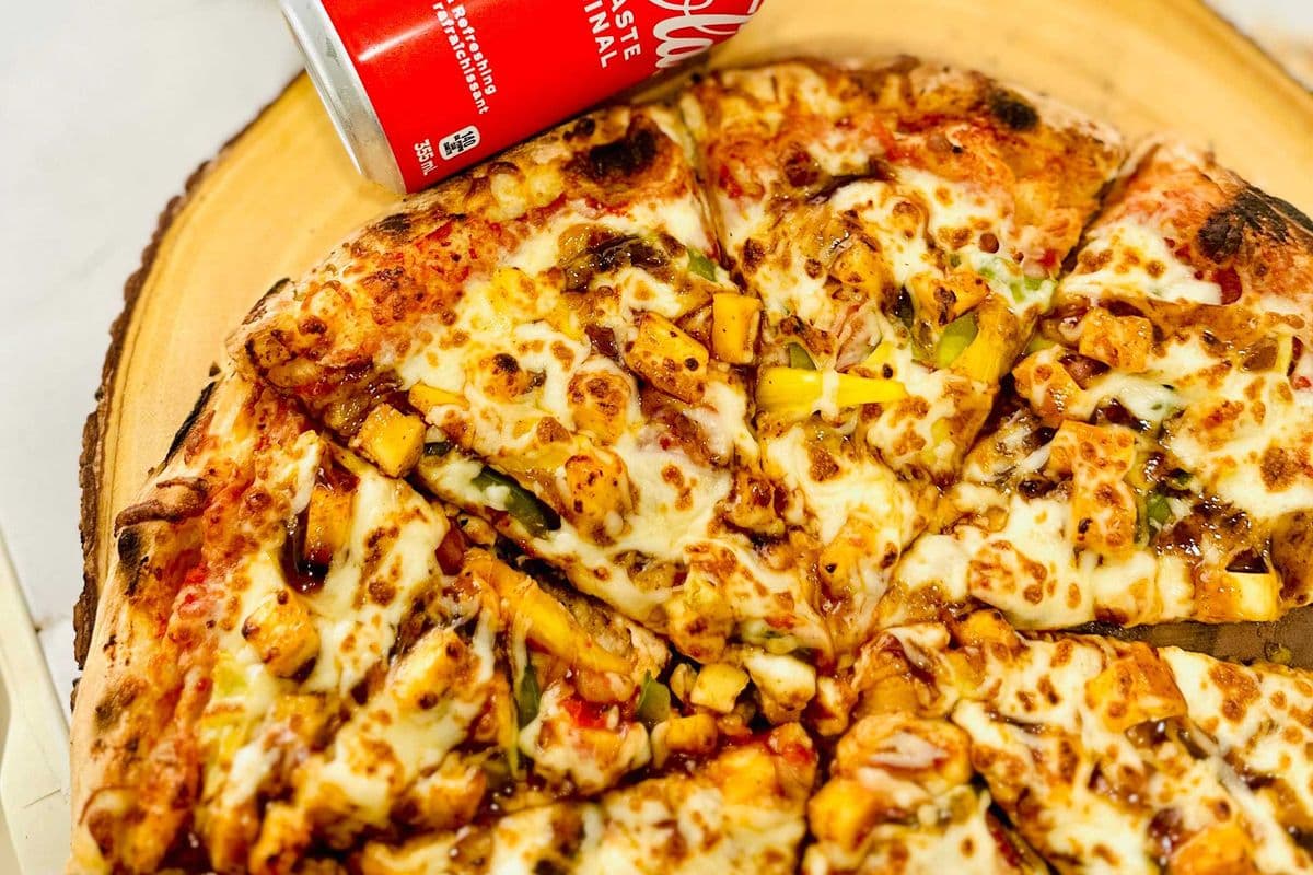 9" CHILLI HONEY GARLIC (6 slices)