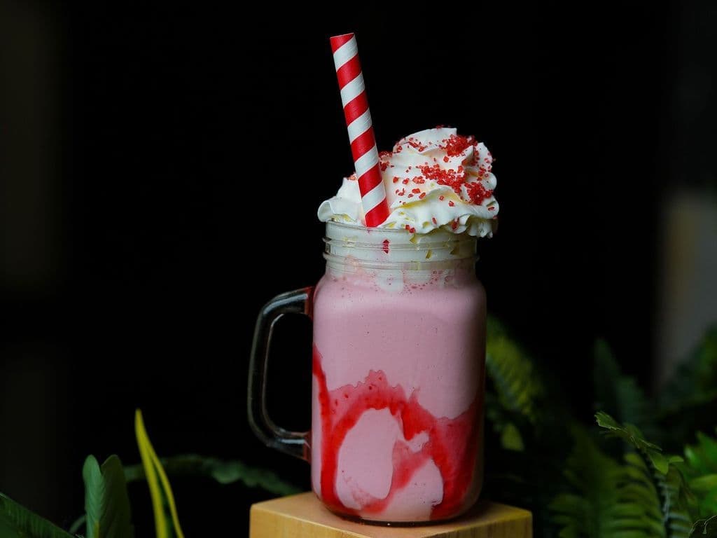 RED VELVET SHAKE