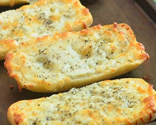 Garlic Bread / Pain a l'ail