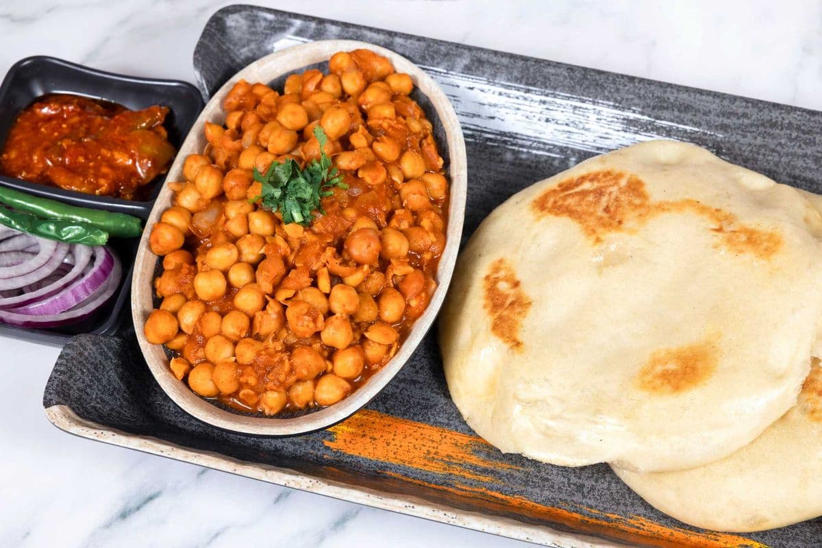 Chole Kulcha