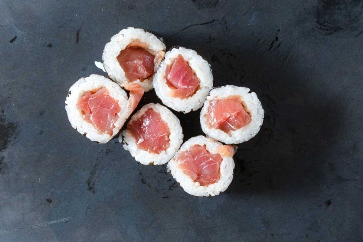 27. Tekka thon (6 mcx) / Tekka Tuna (6 Pcs)