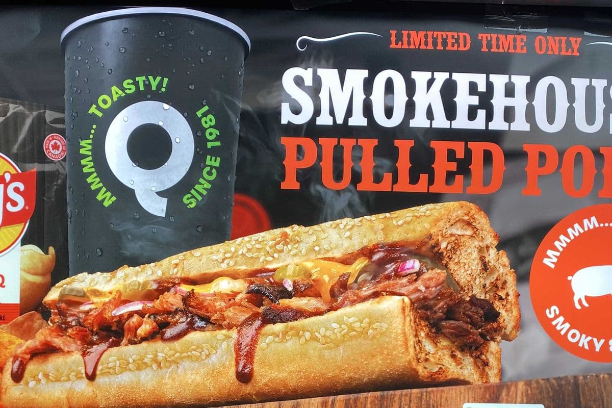 SMOKEHOUSE PULLED PORK 6 inch (530 Cal)