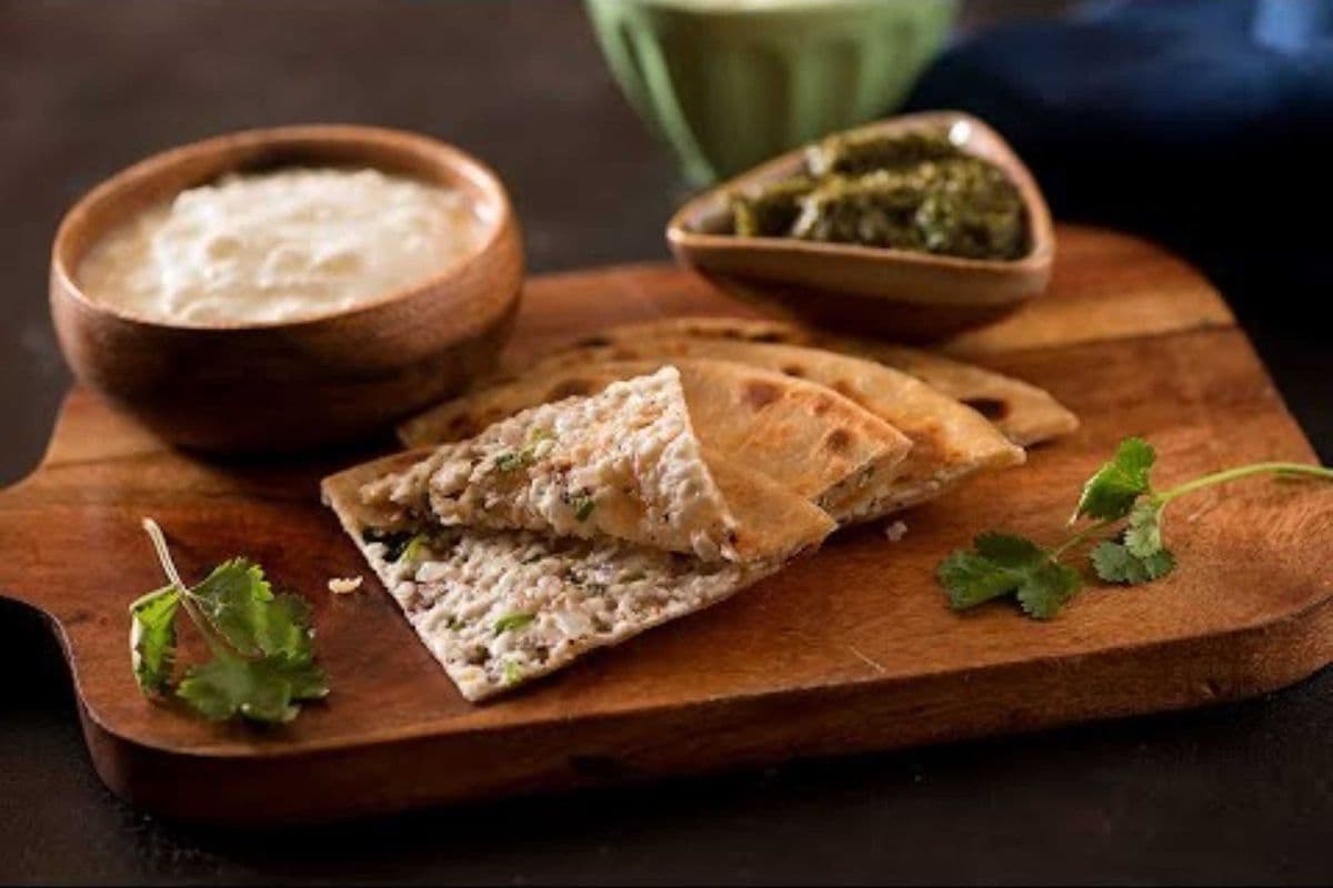 Tandoori mix paratha with dahi and achar