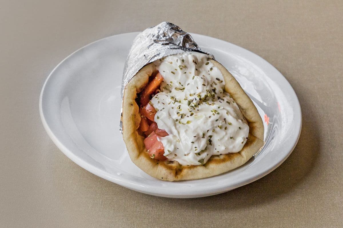 Pita souvlaki au porc / Pork Souvlaki Pita