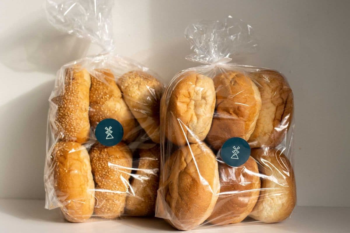 White Dinner Buns (bag of 6)