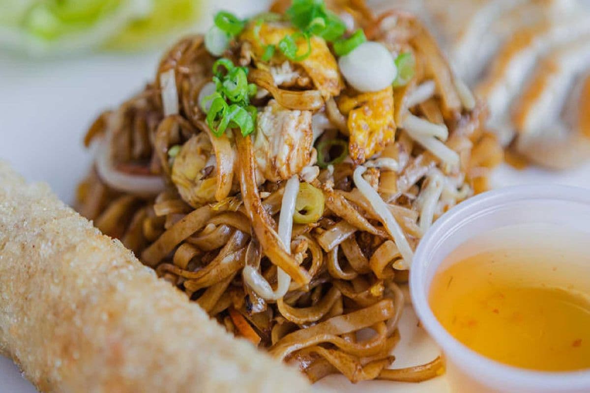 🍱 Lunch Combo B (🍜 🫔🍢🥢)