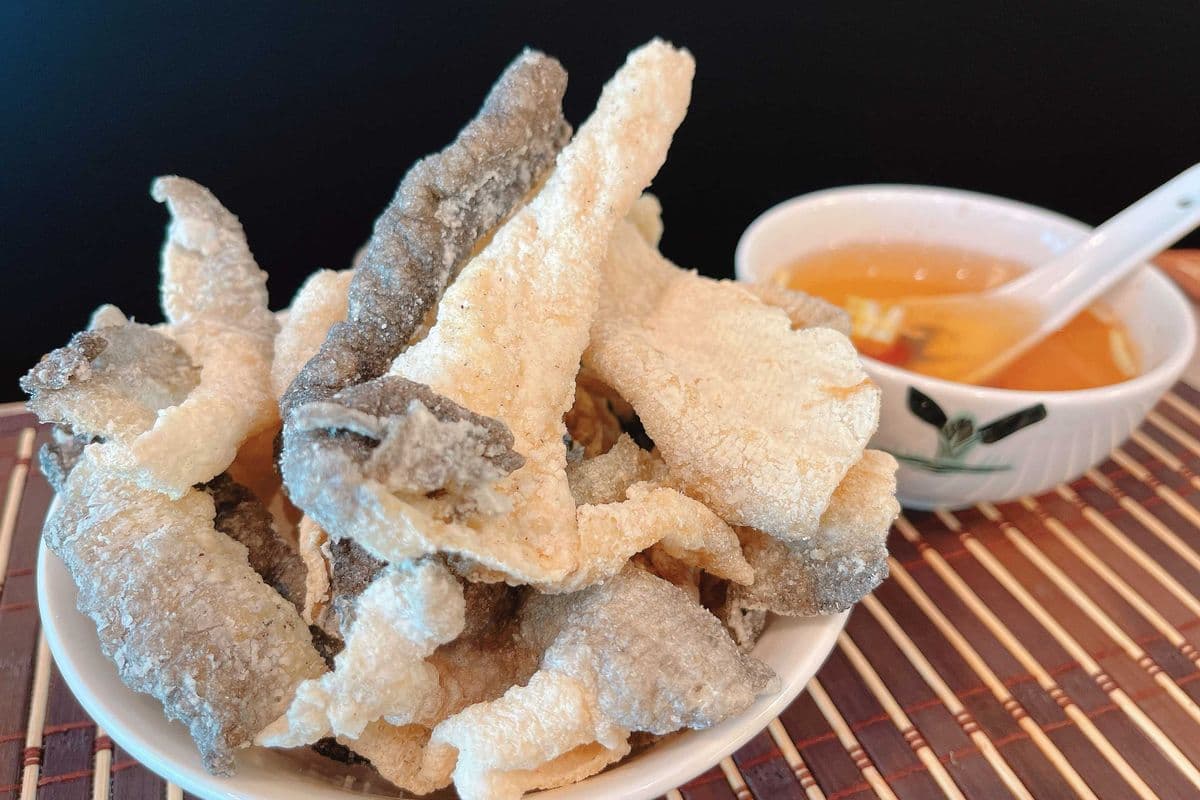 Deep-Fried Fish Skin Soup 蝦籽上湯炸魚皮