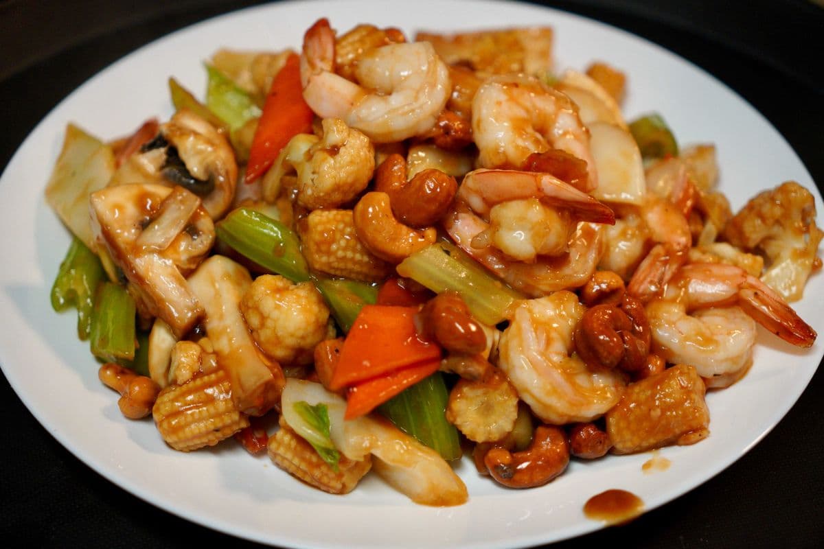 14. Shrimp with Cashew Nuts 腰果虾仁