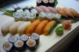 D6. Sushi Deluxe (18 pcs)