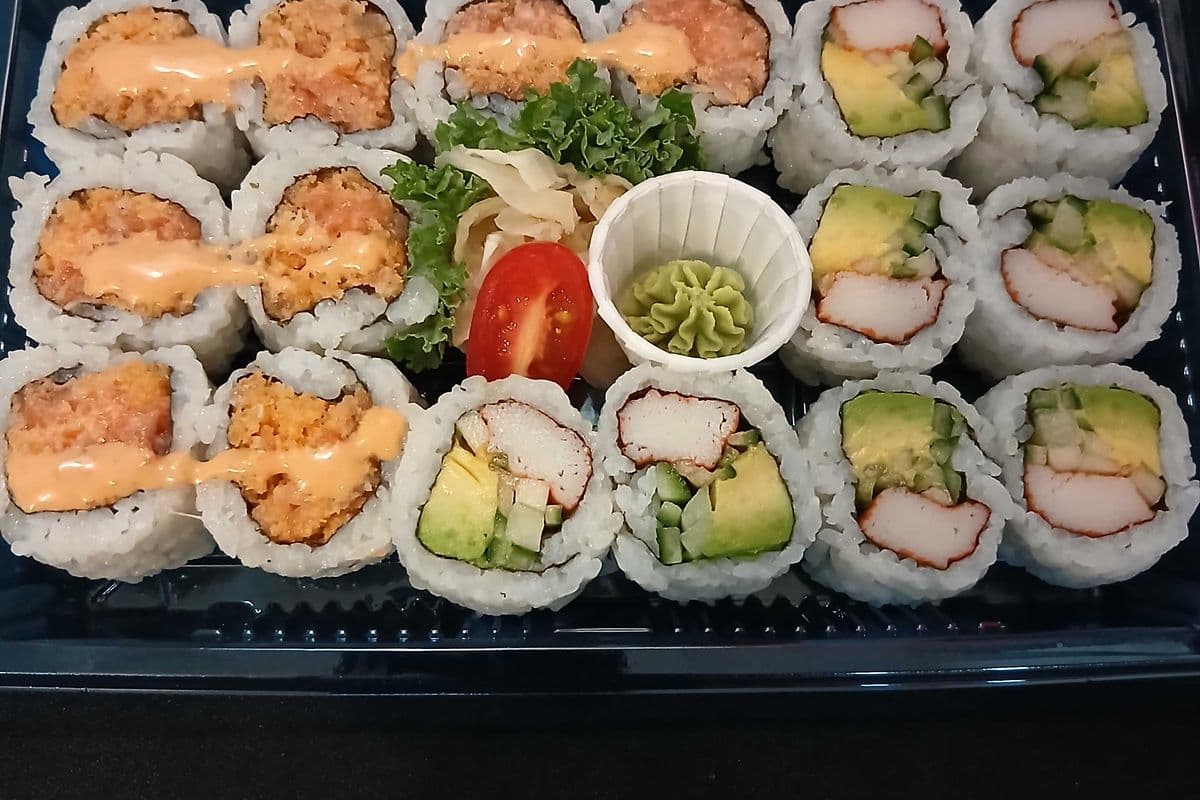 Double Maki Combo A 12pcs (450 Cal)