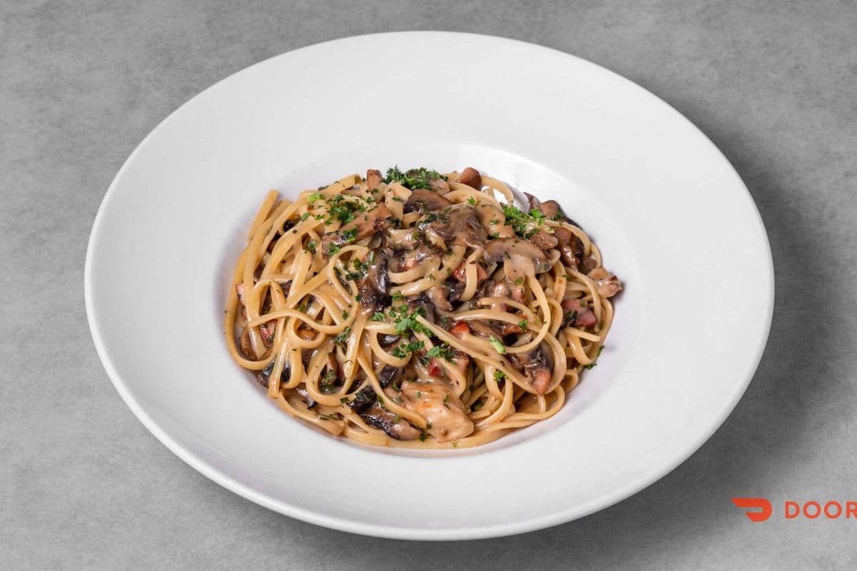 Linguini champignons et pancetta chaud (pour 1) / Hot Mushroom and Pancetta Linguini (For 1)