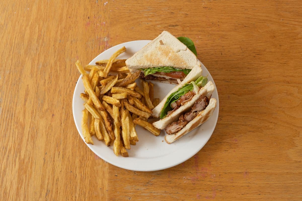 Club sandwich au poulet frit / Fried Chicken Club