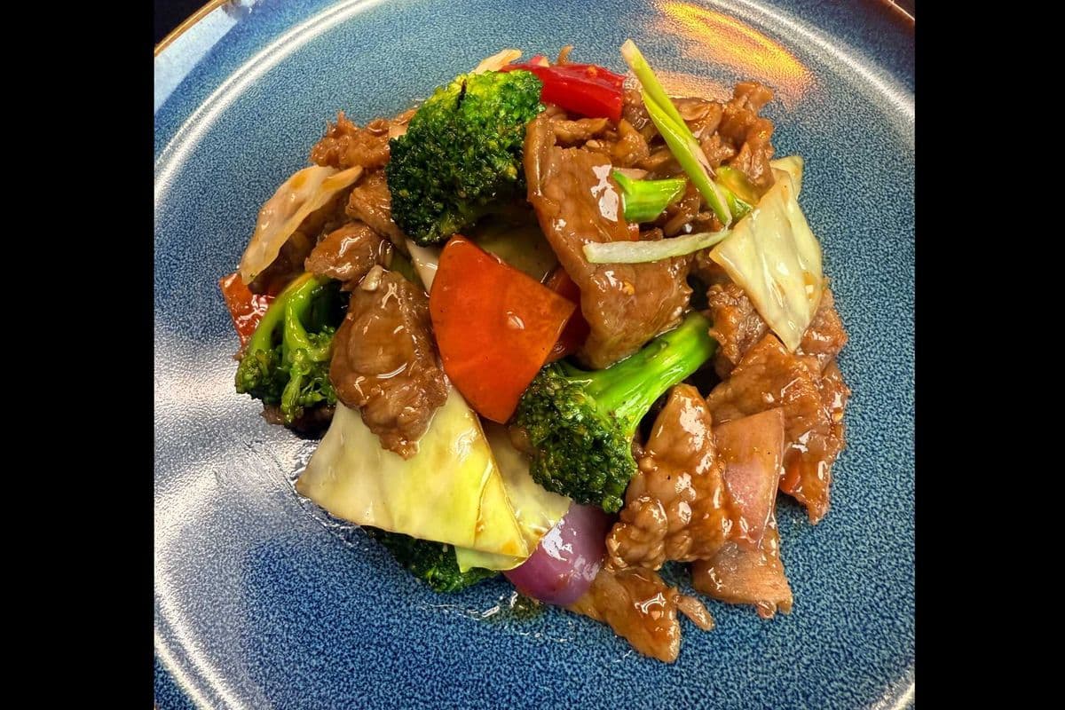 15. Beef & Mixed Vegetables 牛肉雜菜