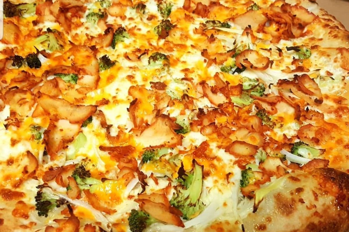 Large Bella's Super Pizza
