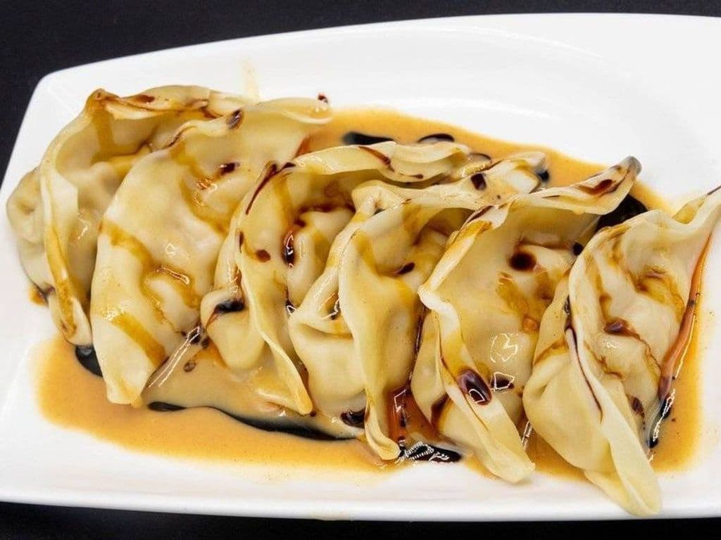 Dumplings avec Sauce aux Arachides (6) / Dumplings with Peanut Sauce (6)