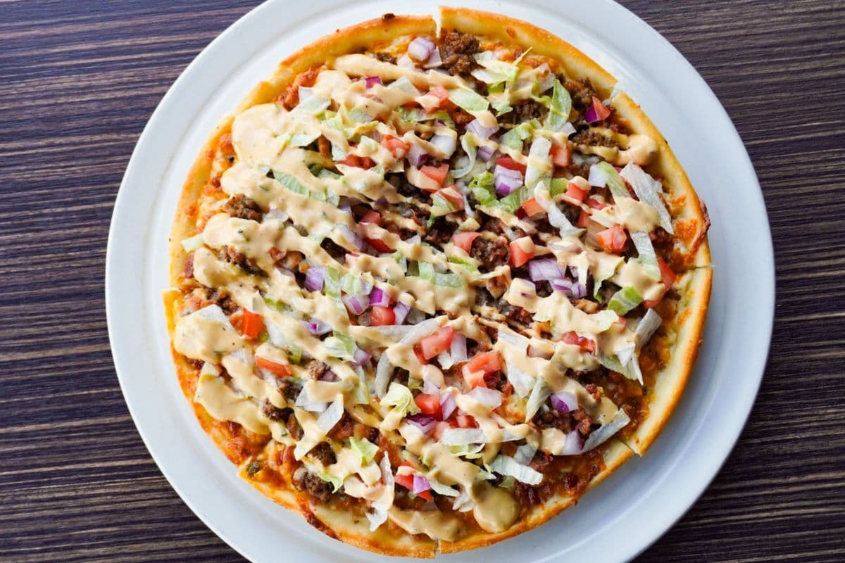 All American Cheeseburger Pizza