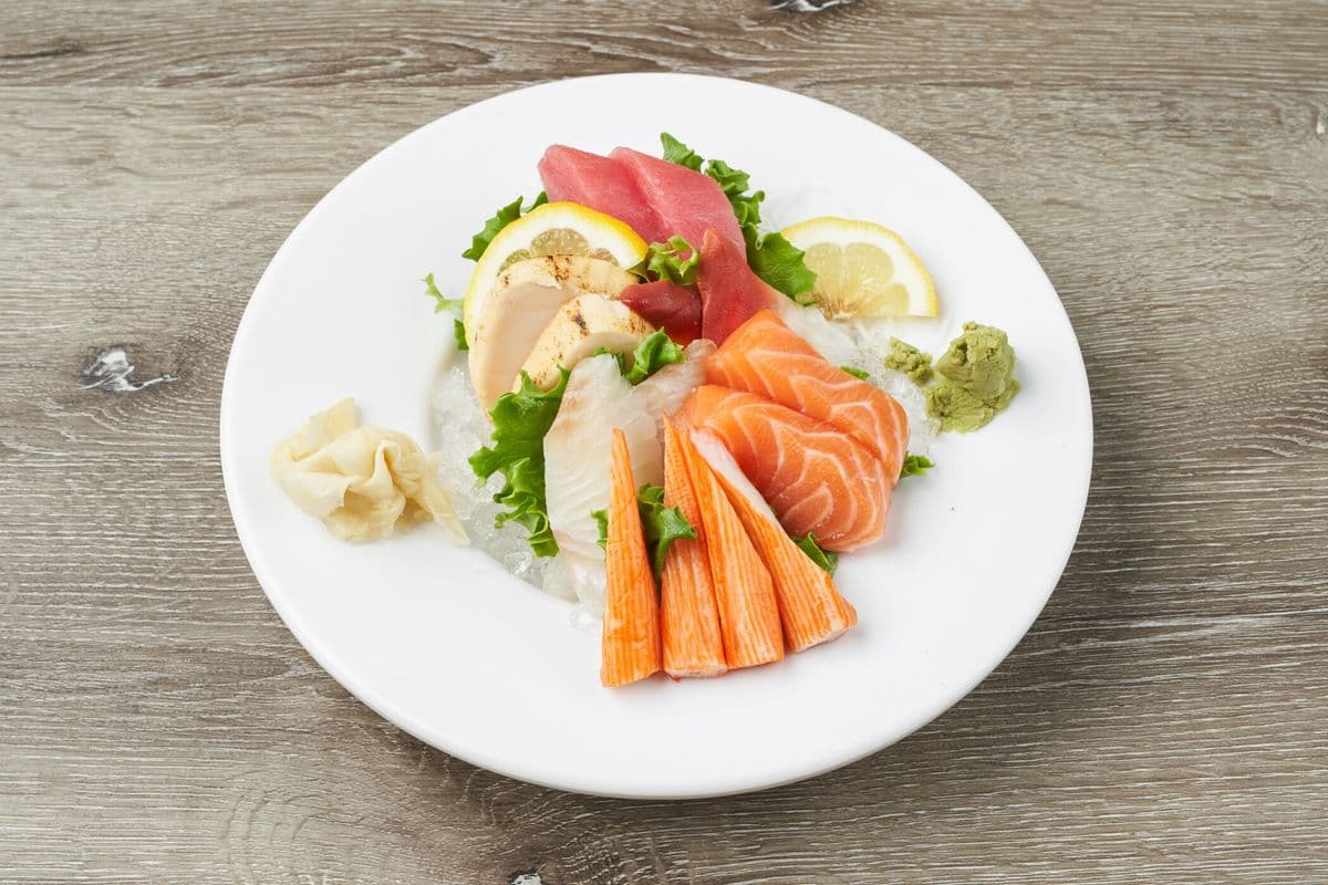 Sashimi Lunch (12 pcs)