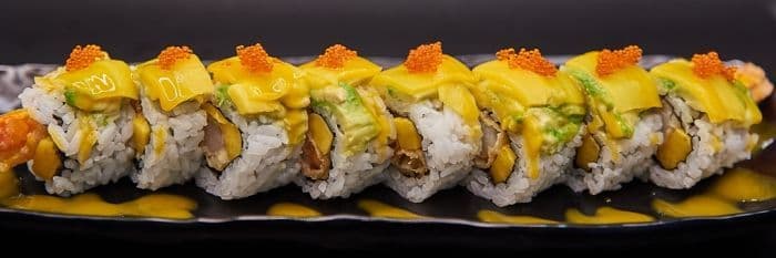 Mango Roll (8 pcs)